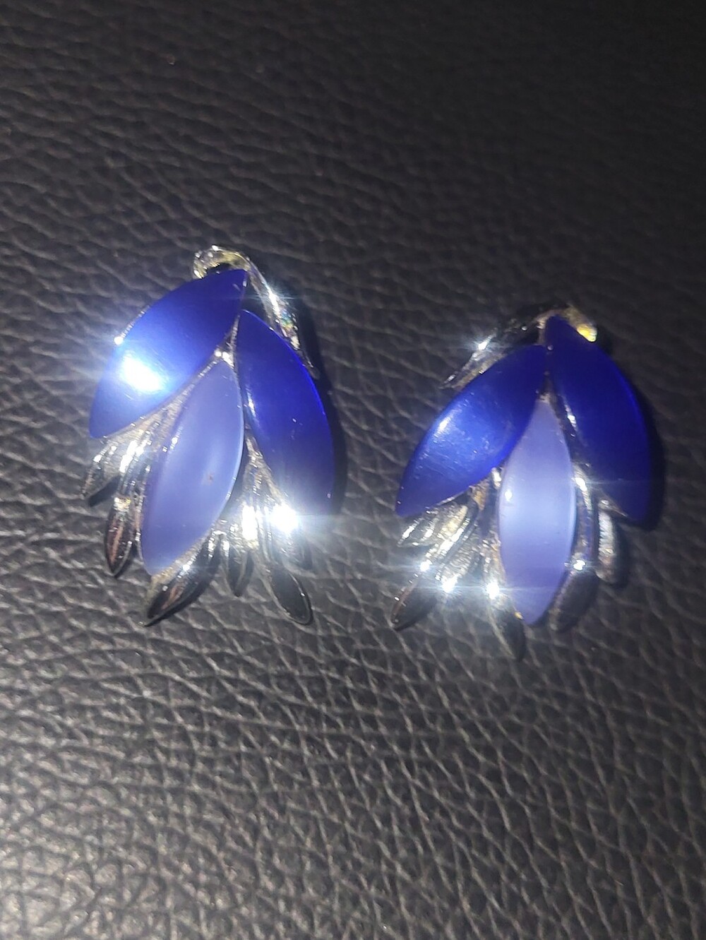 Vintage 1950s Blue Moonglow Thermoset Leaf Clip-On Earrings